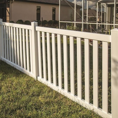 Freedom Ready-to-Assemble Kewsick straight 4-ft H x 8-ft W White Vinyl Fence Panel